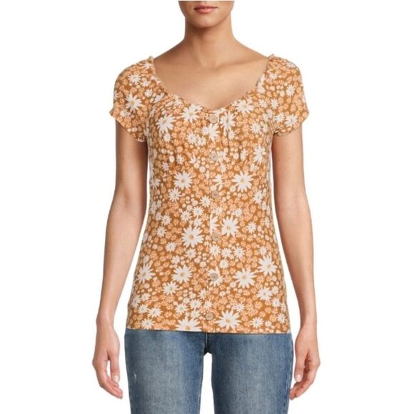 Super Soft Floral Button Front Top - Picture 2 of 7